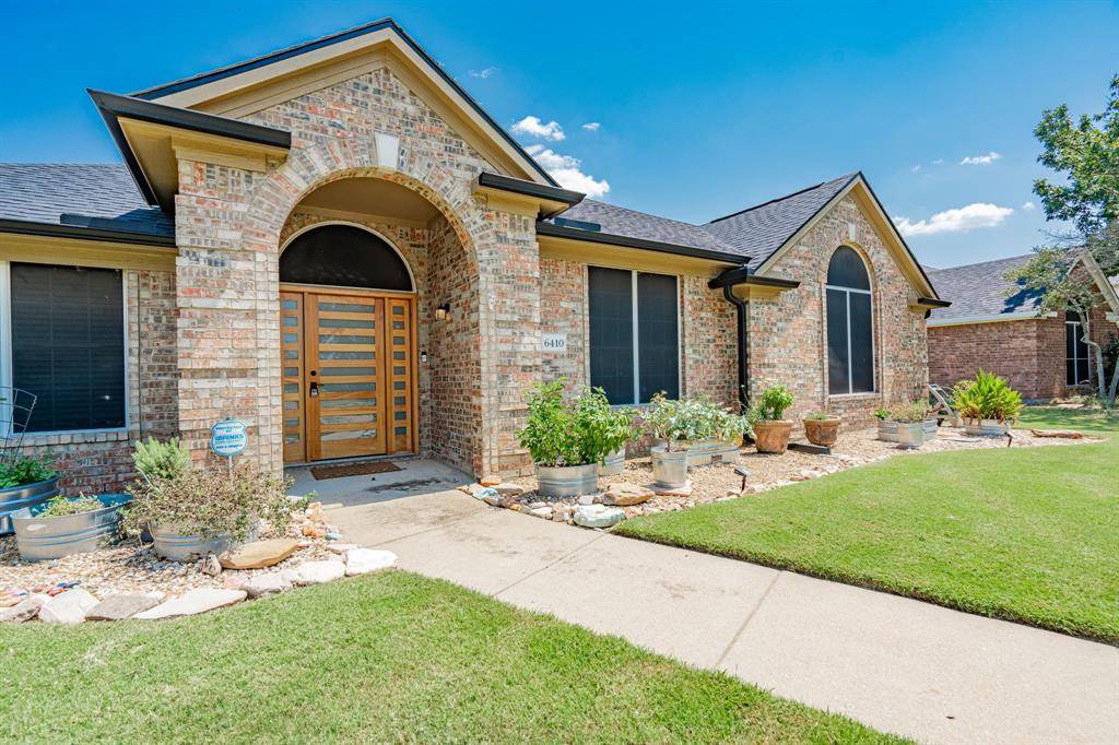 Rowlett, TX 75087,6410 Hampstead Drive