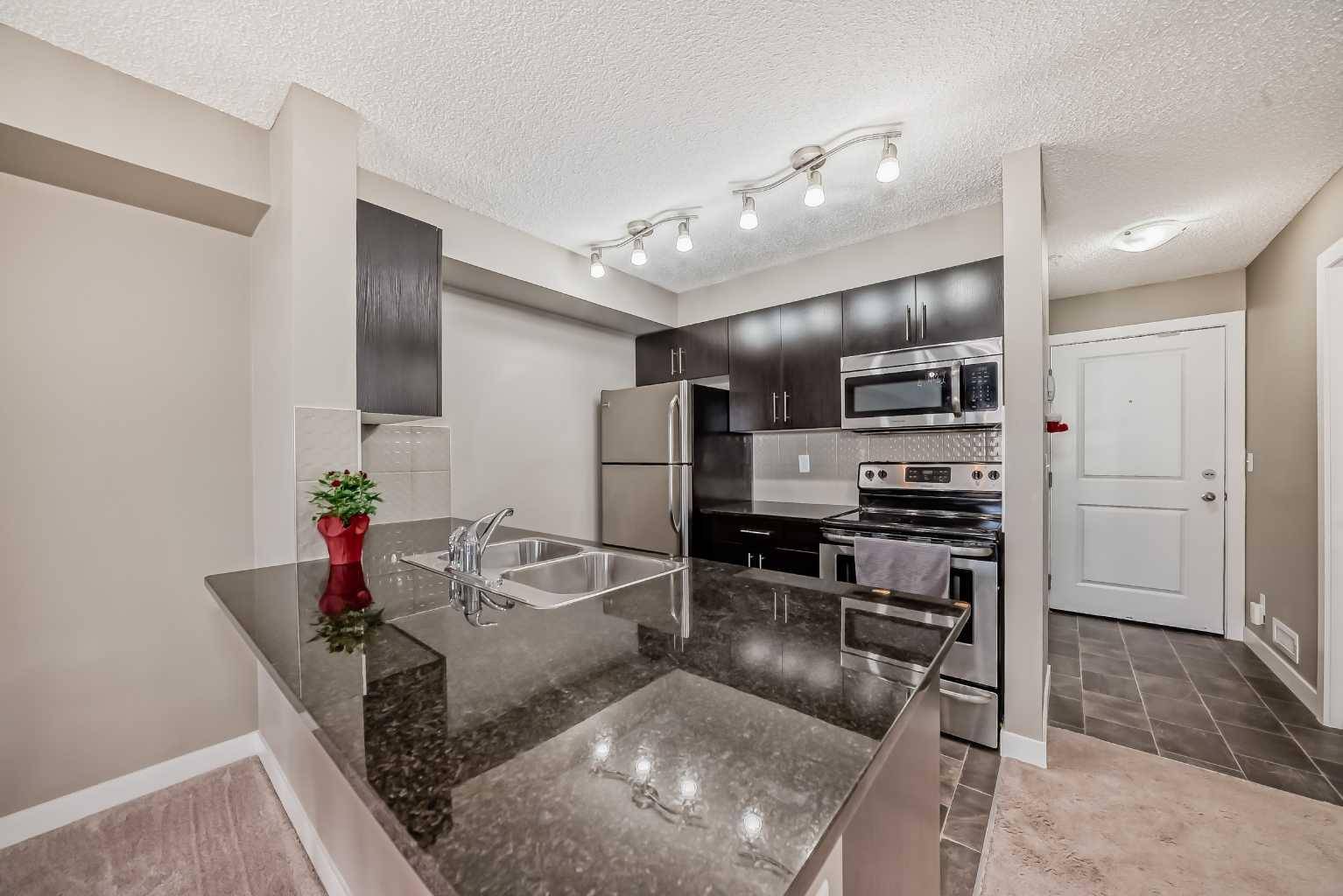 Calgary, AB T2X2B9,81 Legacy BLVD SE #3309