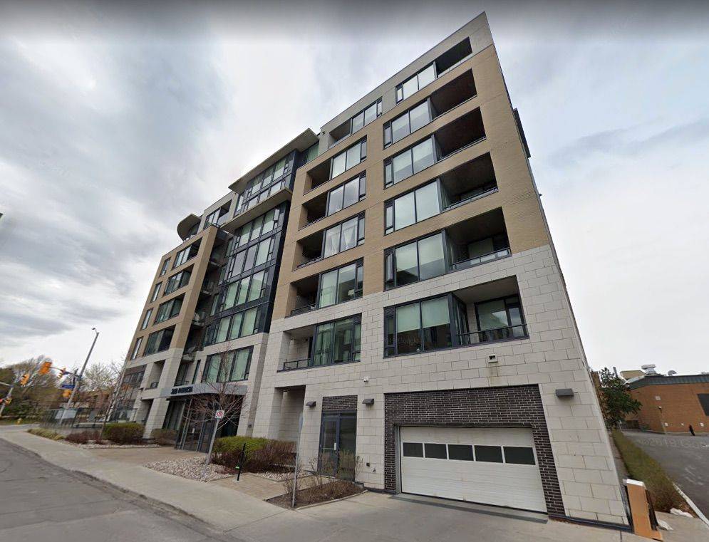 Ottawa, ON K1Z 0A8,360 Patricia AVE #209