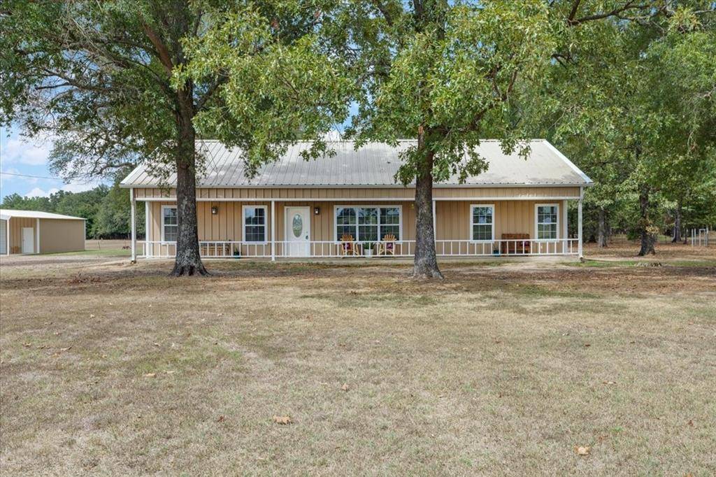 Blossom, TX 75416,781 County Road 44800