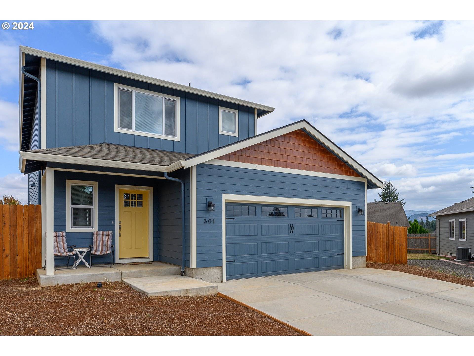 Willamina, OR 97396,301 NW HOPE CT