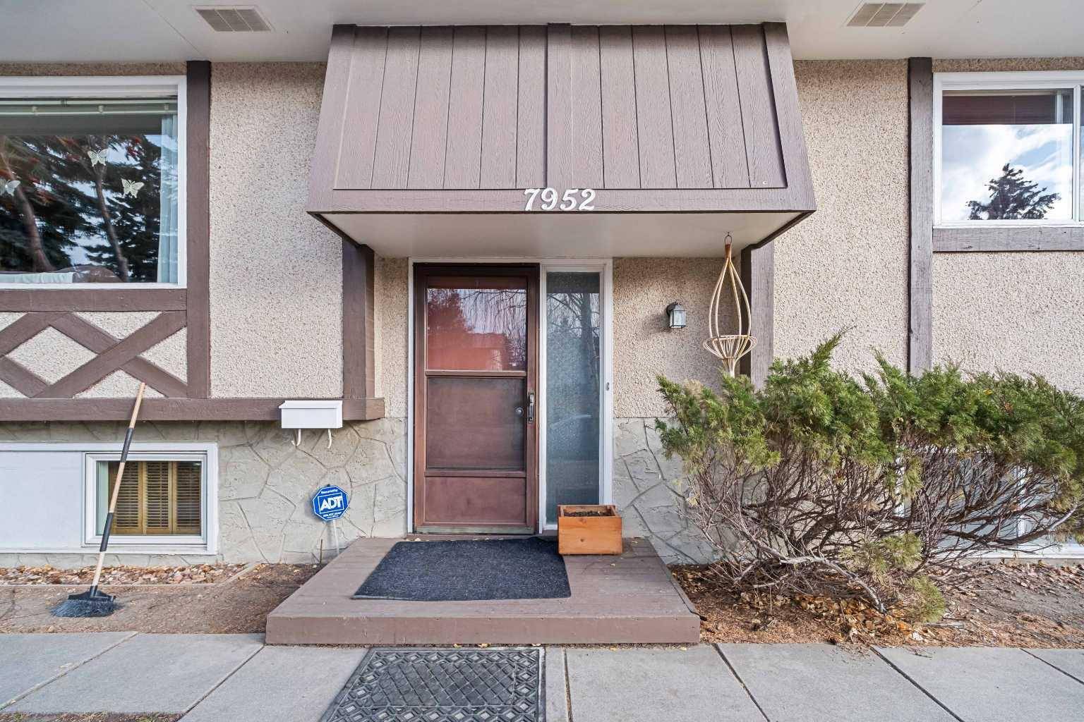 Calgary, AB T2K 4H7,7952 Huntwick CRES NE