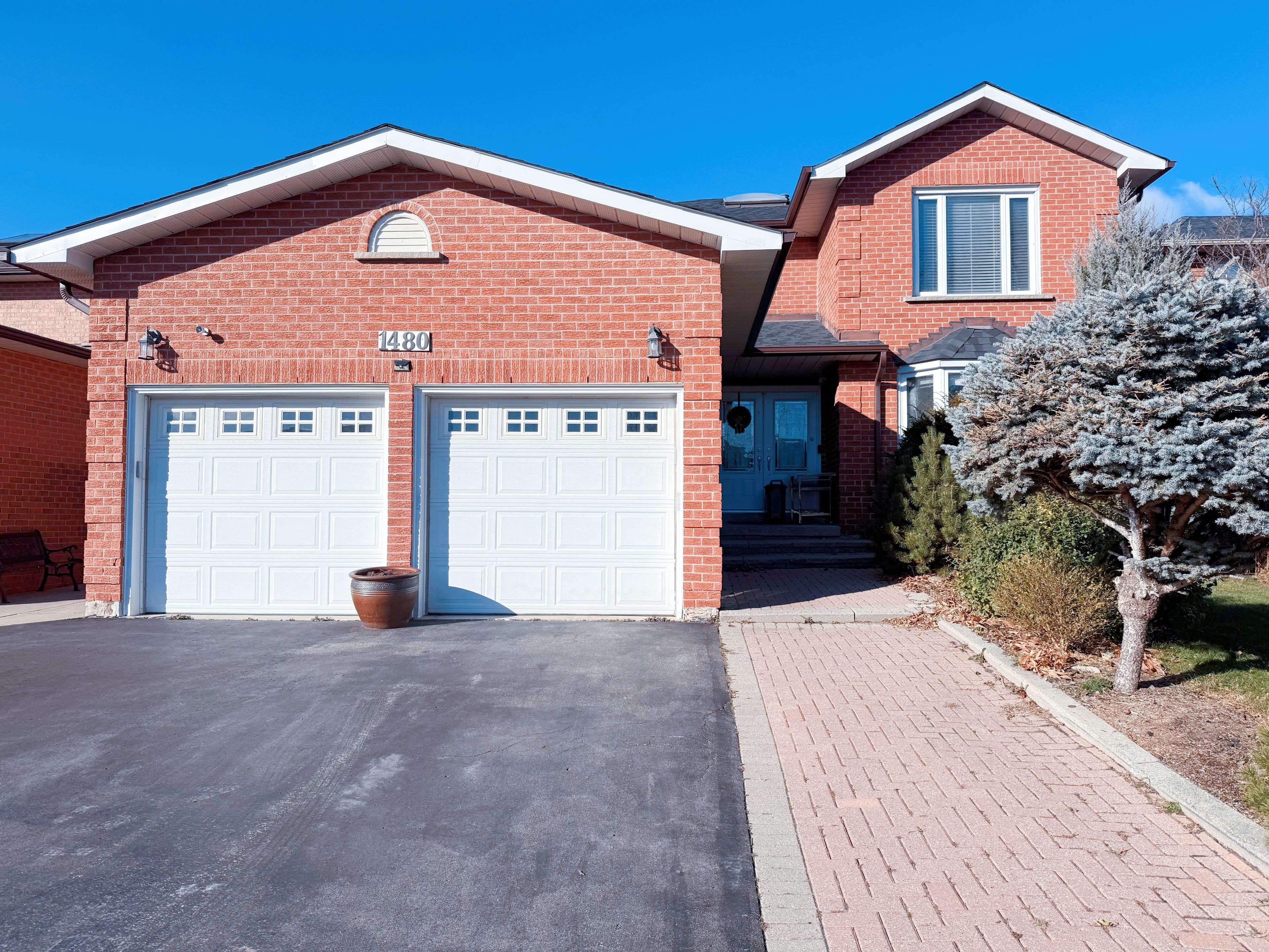 Oakville, ON L6J 6W9,1480 Clearview DR