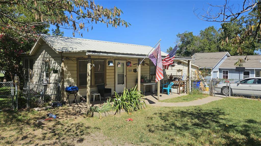 Azle, TX 76020,633 E Columbia Drive