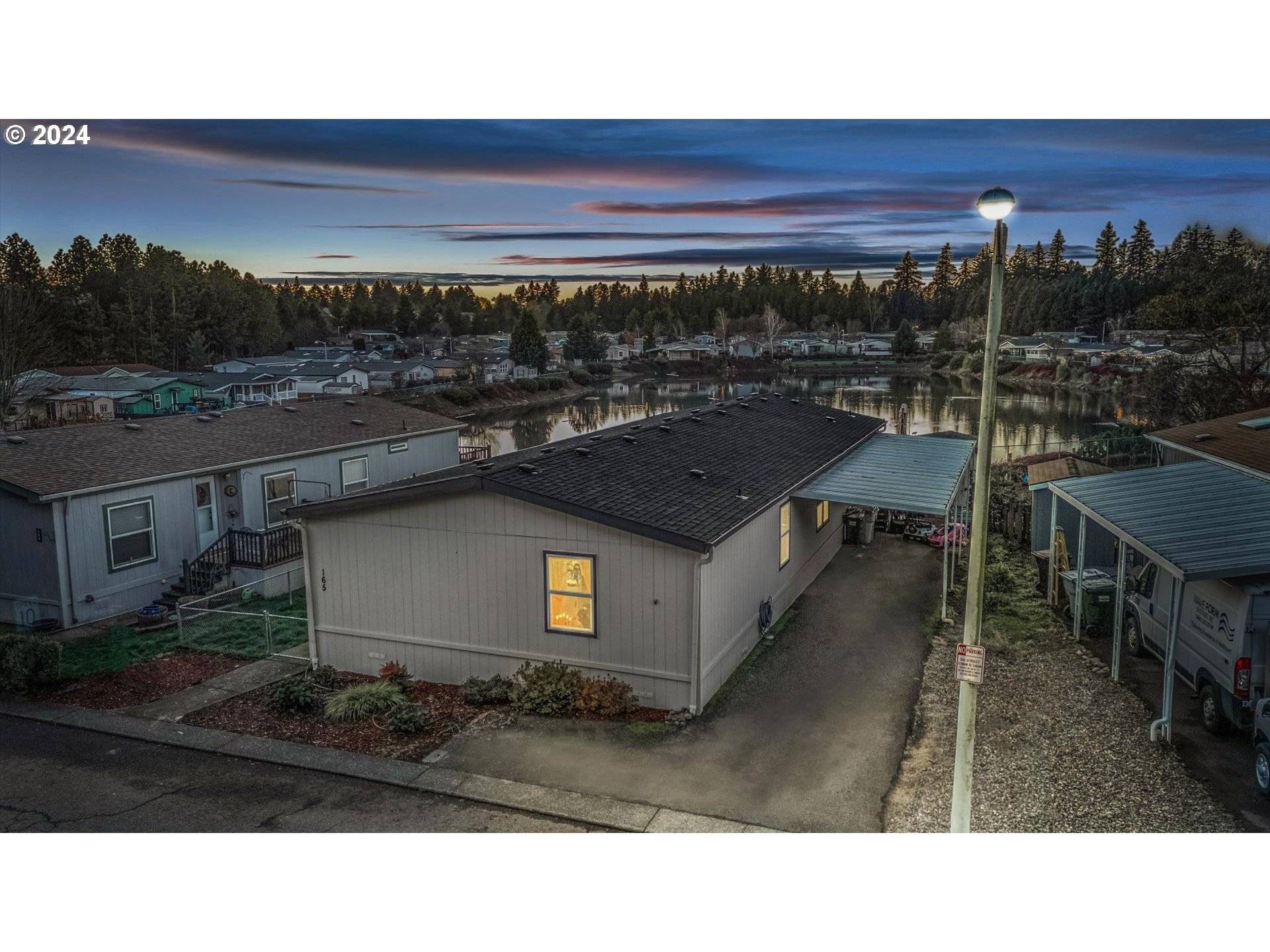 Milwaukie, OR 97222,10400 SE COOK CT ##165