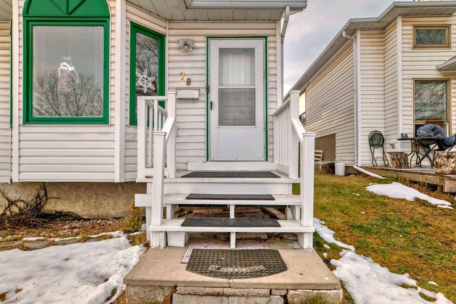 Calgary, AB T2K6J2,78 Hunterhorn CRES NE