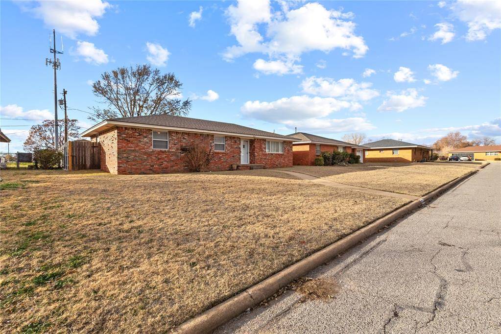 Weatherford, OK 73096,207 Lockstone Drive