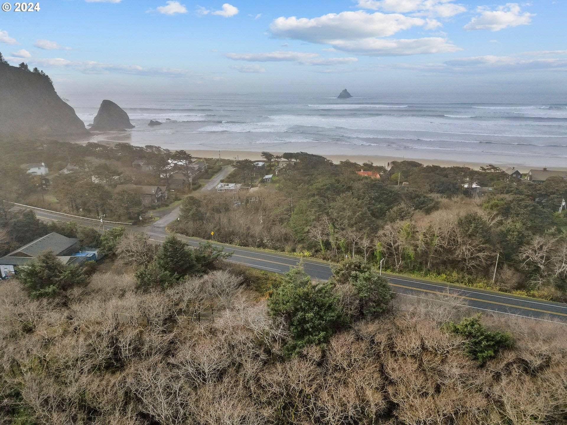 Arch Cape, OR 97102,8500 E Beach RD