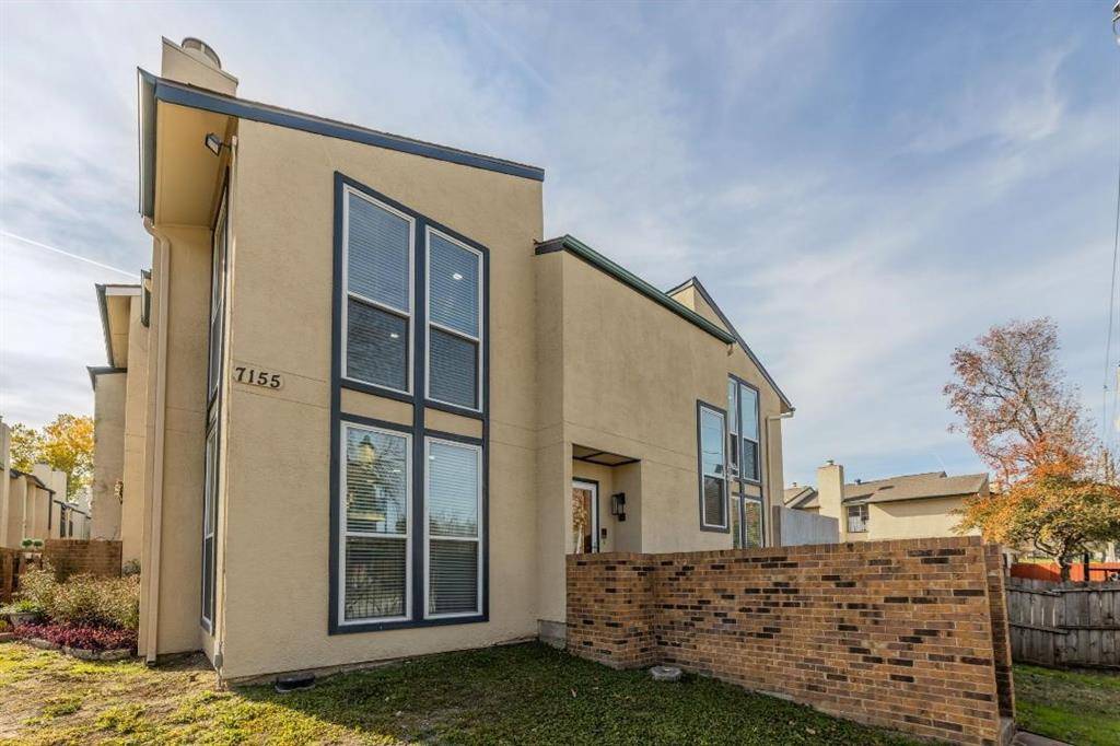 Dallas, TX 75231,7155 Fair Oaks Avenue #22