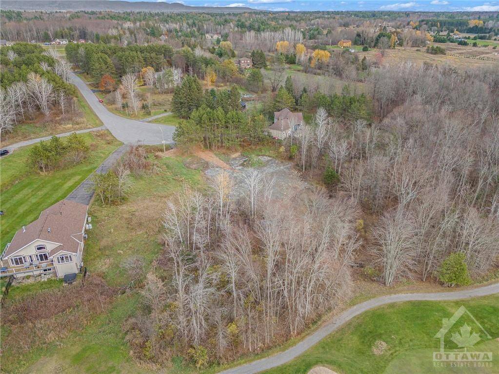 Constance Bay - Dunrobin - Kilmaurs - Woodlawn, ON K0A 1T0,133 PINE VALLEY CT