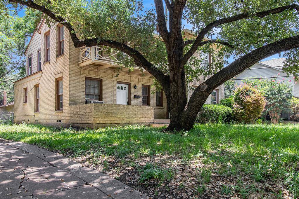 Dallas, TX 75214,6300 W Belmont Avenue