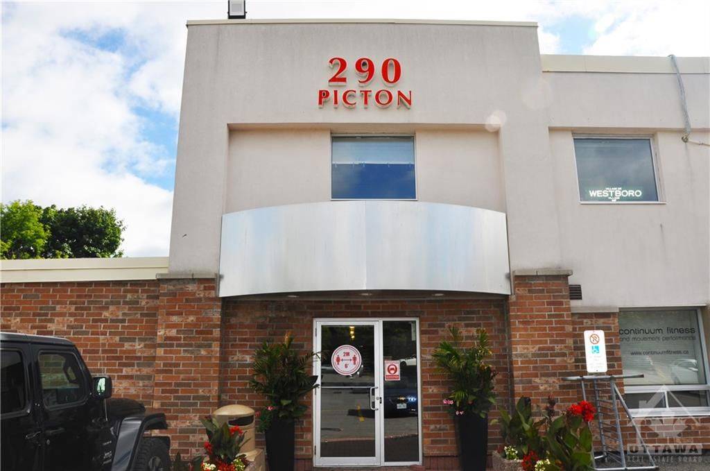 Westboro - Hampton Park, ON K1Z 8P8,290 PICTON AVE #201A