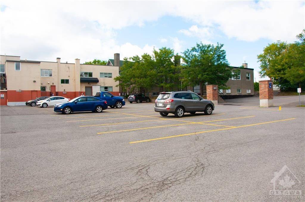 Westboro - Hampton Park, ON K1Z 8P8,290 PICTON AVE #201A