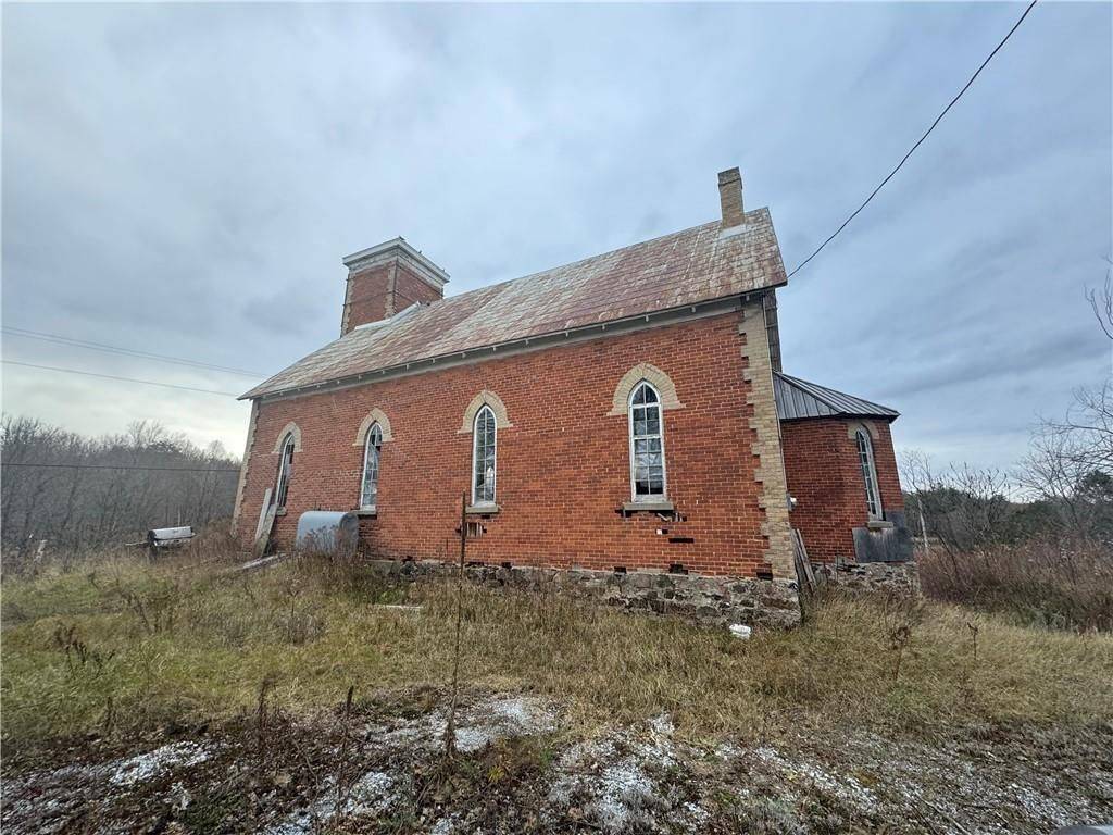 Lanark, ON K0H 2B0,231 MABERLY-ELPHIN RD