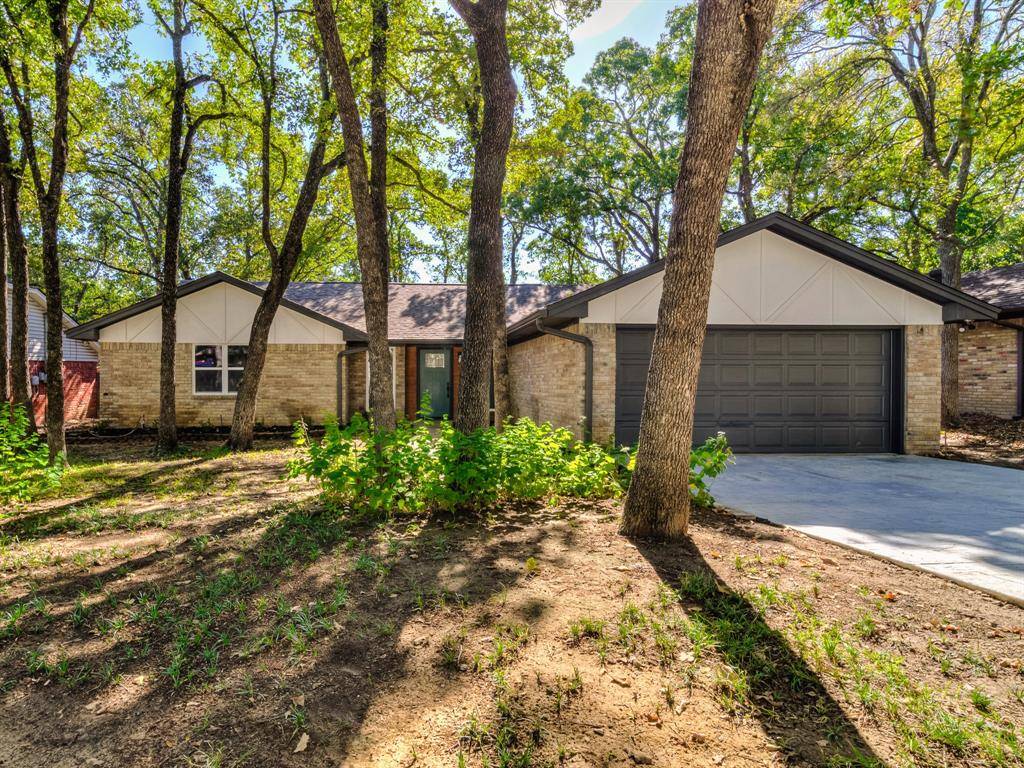 Arlington, TX 76016,5614 Firewood Drive