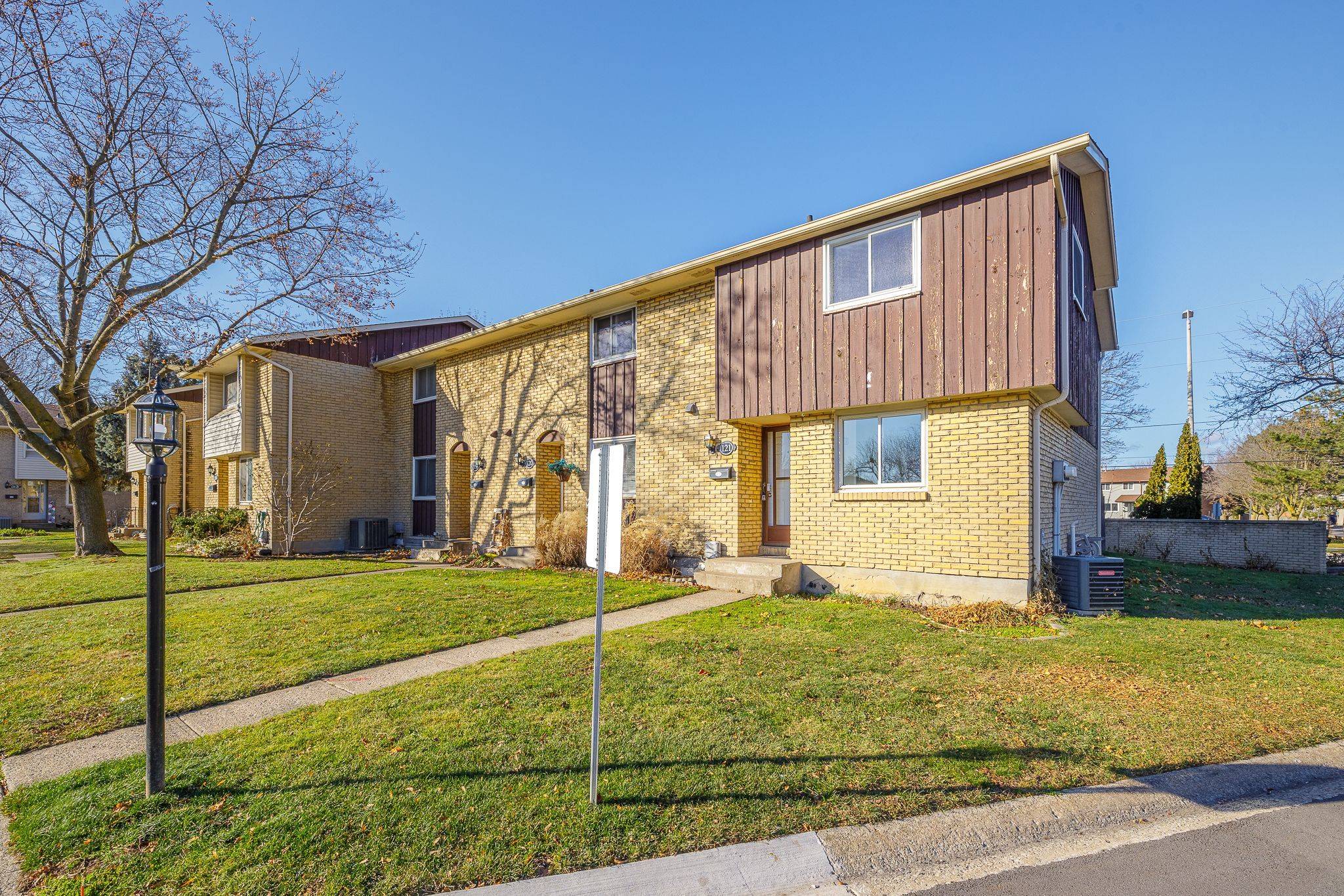 St. Catharines, ON L2N 6P8,50 Lakeshore RD #121