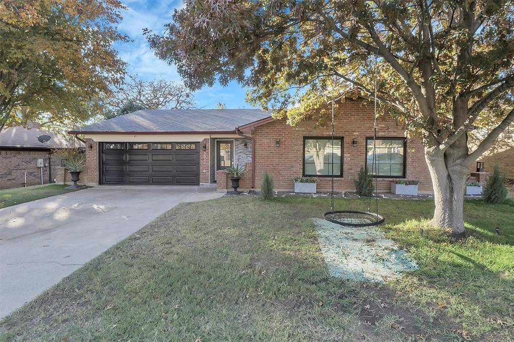 Bedford, TX 76021,3033 Bluebonnet Lane