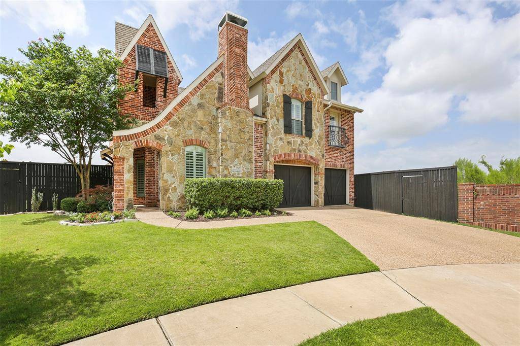 Plano, TX 75024,7020 Redstone Lane