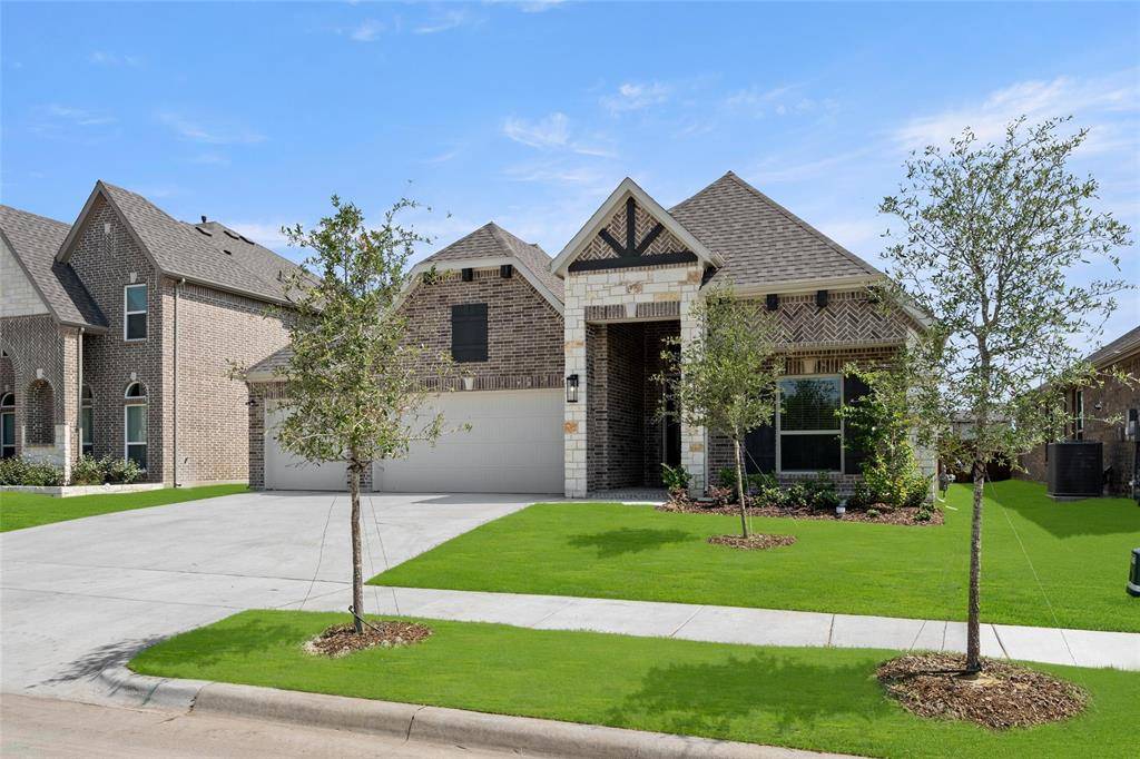 Waxahachie, TX 75165,665 Red Maple Road