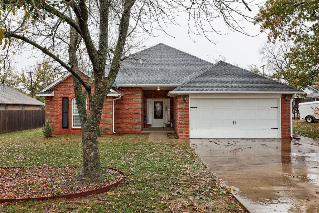 Tecumseh, OK 74873,807 W Highland Street