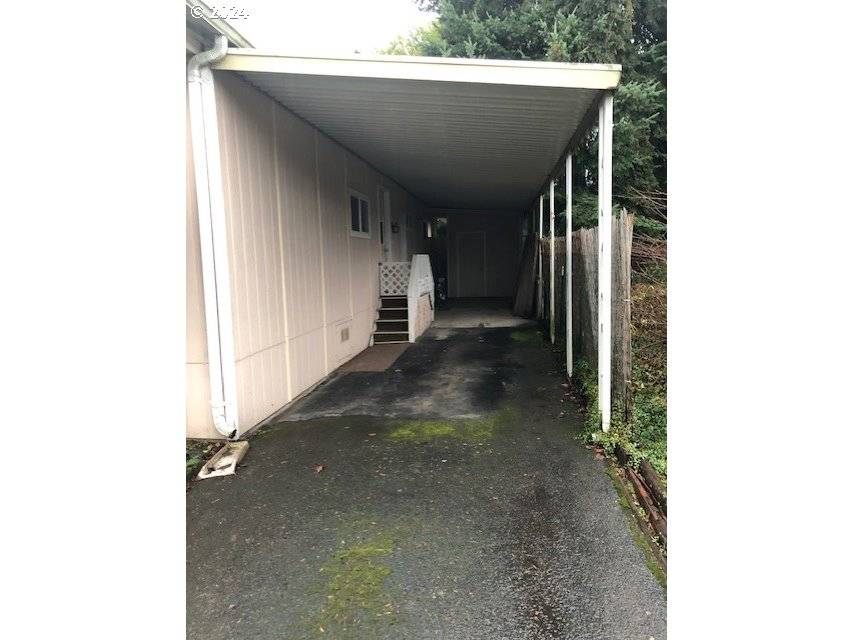 Eugene, OR 97408,1475 GREEN ACRES RD #158