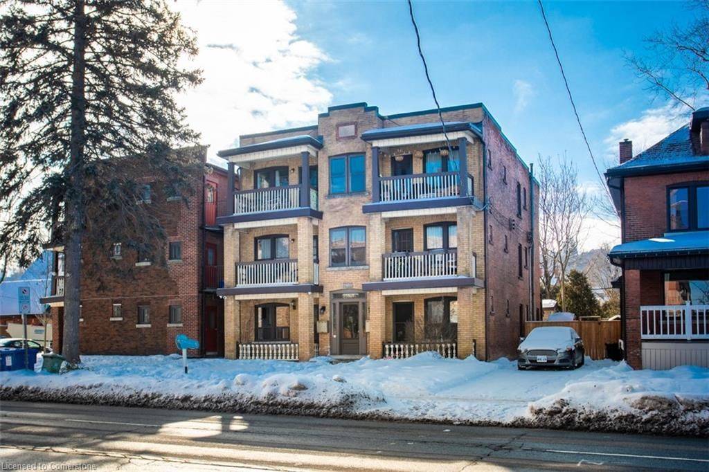 Hamilton, ON L8P 2S5,479 Aberdeen AVE #3