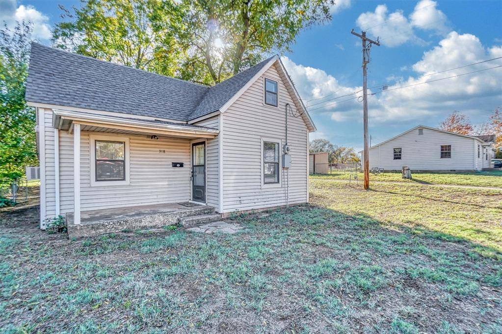 Mangum, OK 73554,318 E Johnson Street