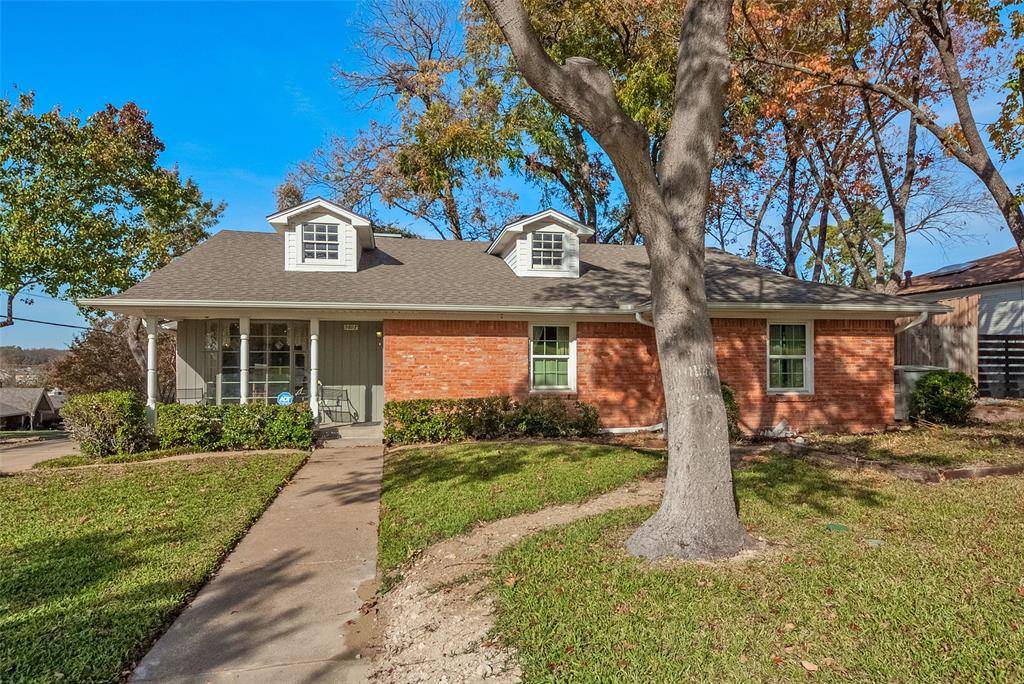 Dallas, TX 75238,9807 Crestwick Drive