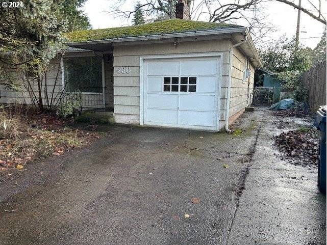 Eugene, OR 97404,230 GREENLEAF AVE