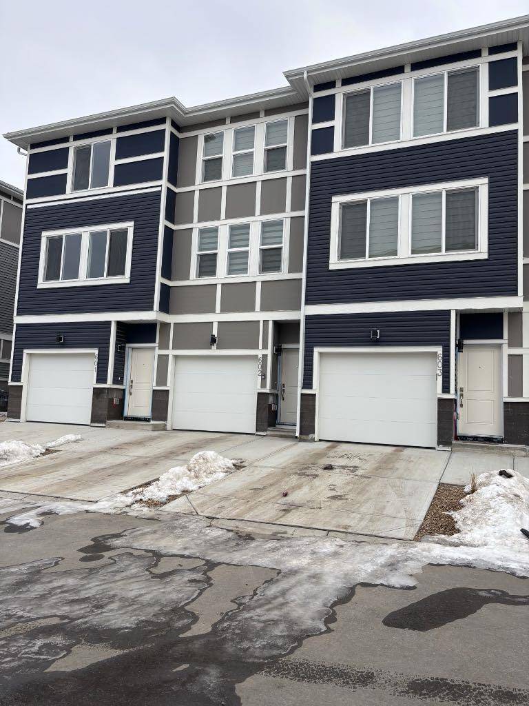 Chestermere, AB T1X2S3,33 Merganser DR W #601