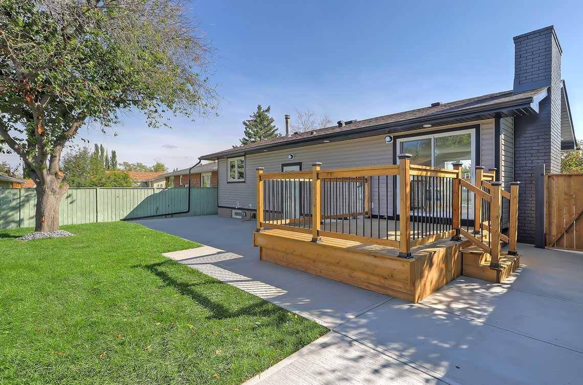 Calgary, AB T2K 4T2,1272 Hunterburn CRES NW