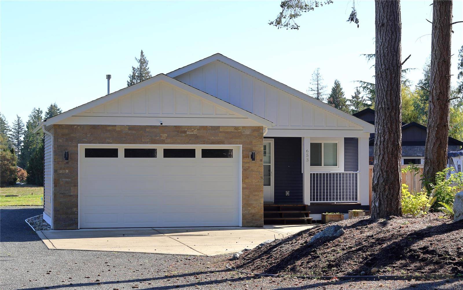 Qualicum Beach, BC V9K 1C5,653 Yambury Rd