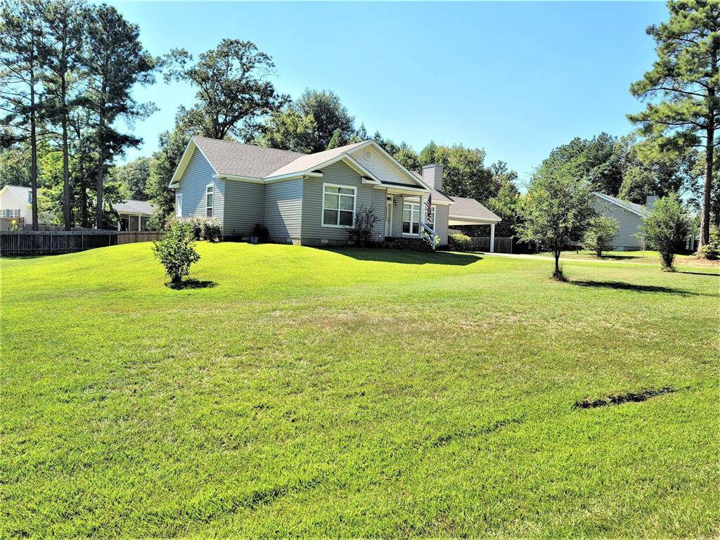 Benton, LA 71006,135 S Lakeshore Drive