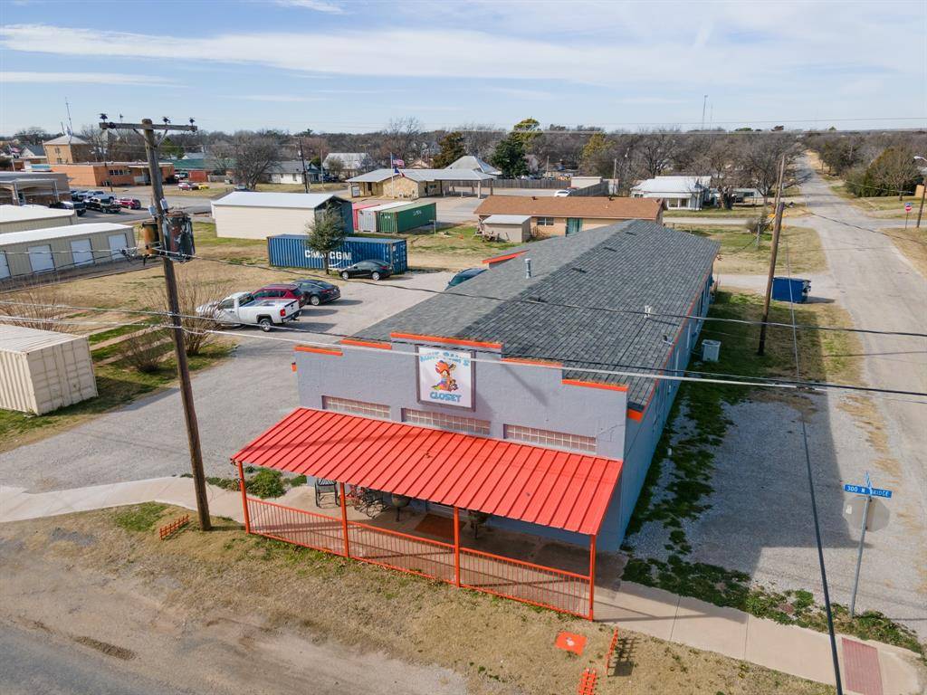 Henrietta, TX 76365,315 N Bridge Street