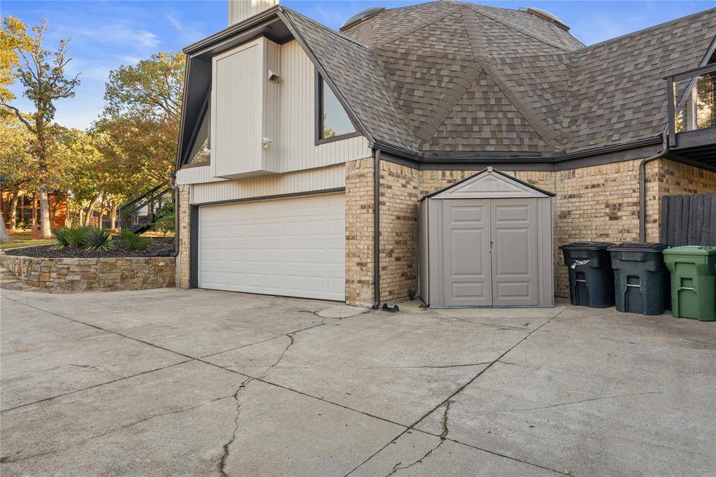 Bedford, TX 76022,1208 Briar Drive