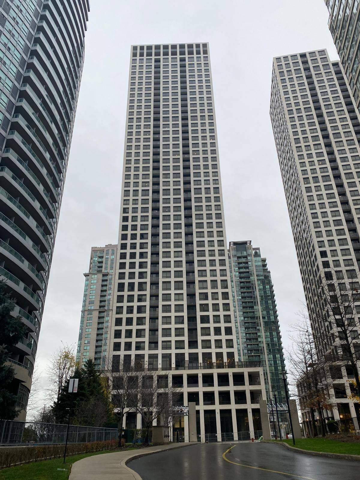 Mississauga, ON L5B 0N6,30 Elm DR #2401