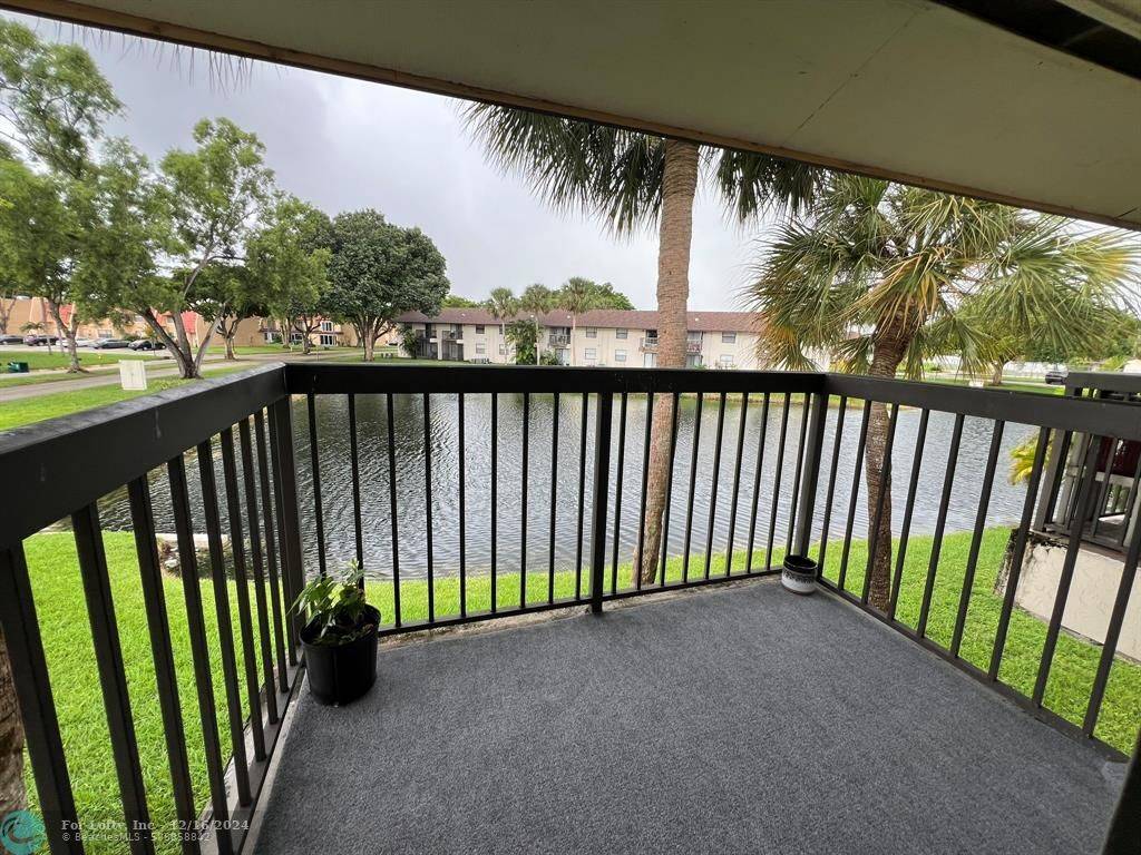 Tamarac, FL 33319,6020 Shakerwood Cir  #201