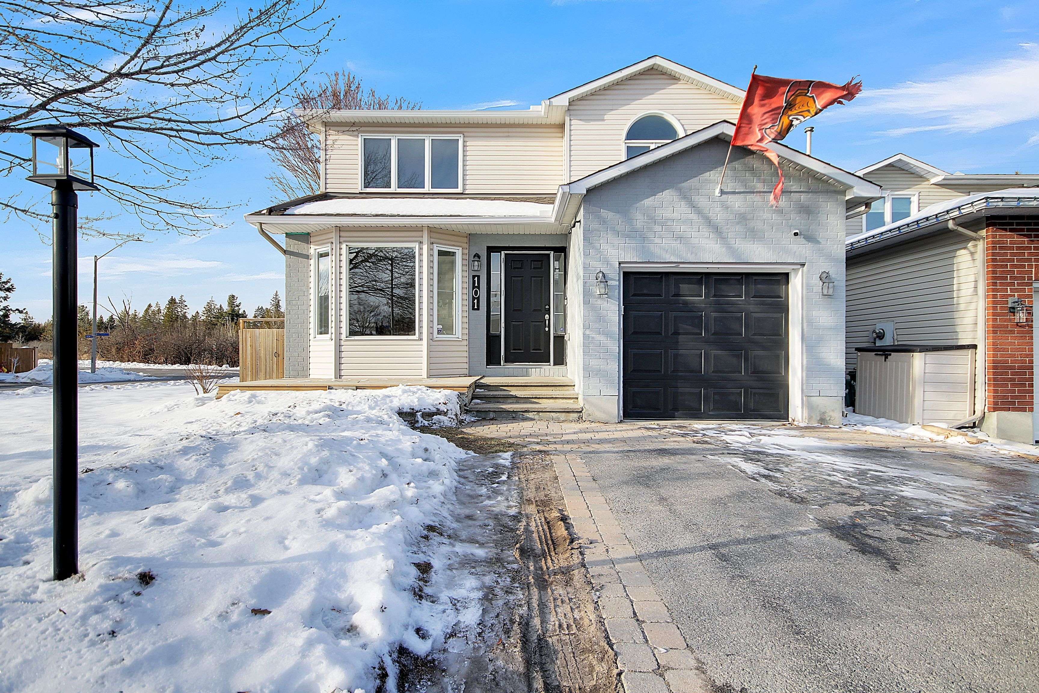 Stittsville - Munster - Richmond, ON K2S 1K7,101 Mika ST