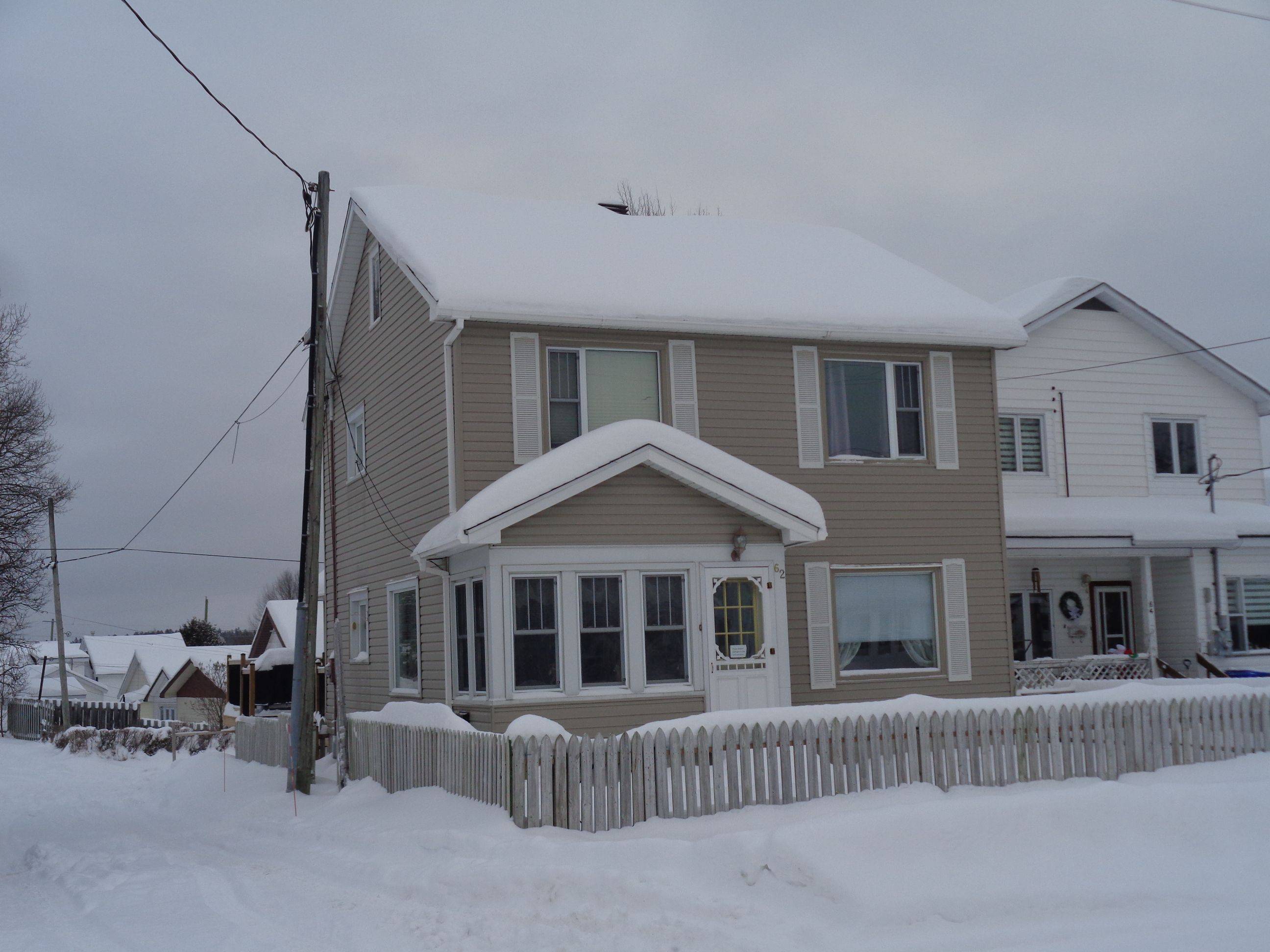 Timiskaming, ON P2N 3B9,62 Woods ST