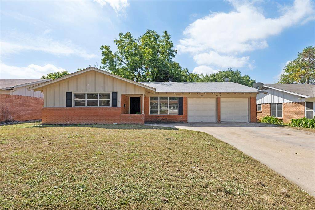 Fort Worth, TX 76112,6928 Greenlee Street