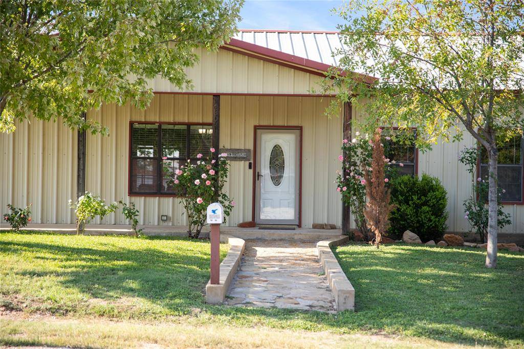 Brownwood, TX 76801,2305 Avenue B