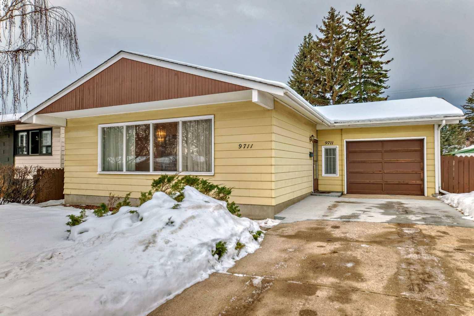 Calgary, AB T2J0R9,9711 Fairmount DR SE