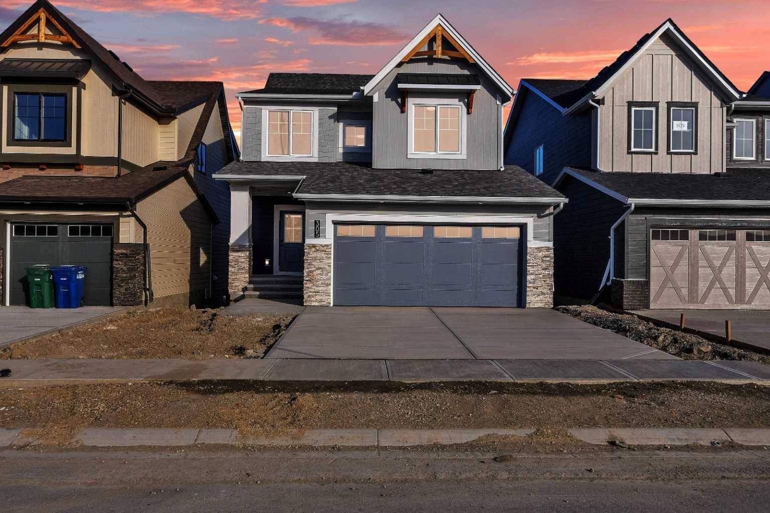 Airdrie, AB T4B 5R9,305 Baneberry WAY SW