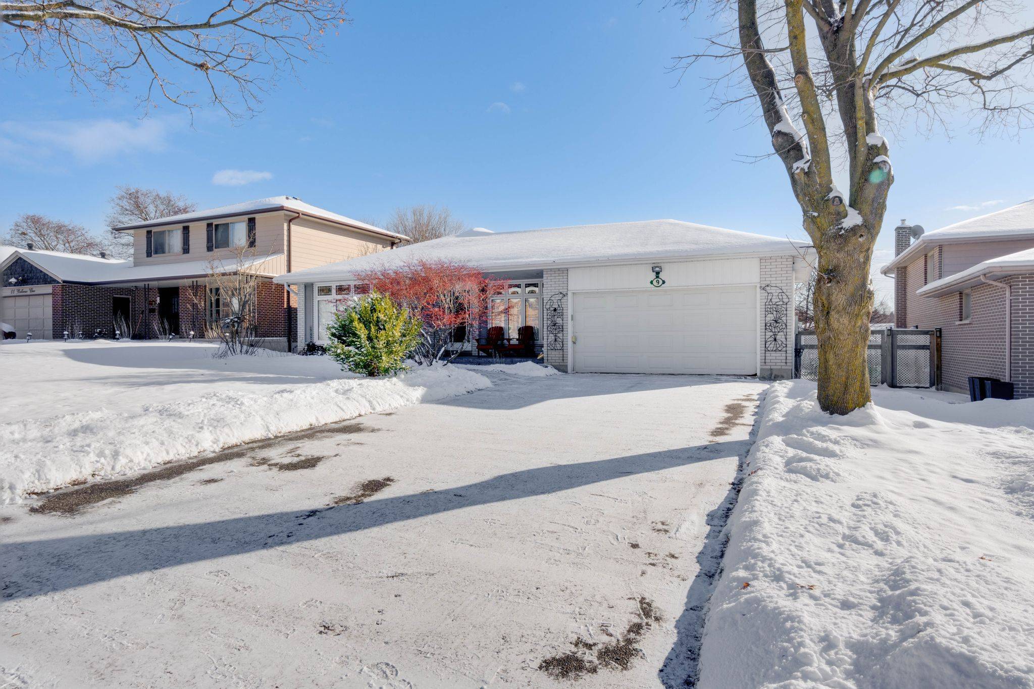 Barrie, ON L4M 2S9,9 Bellevue CRES