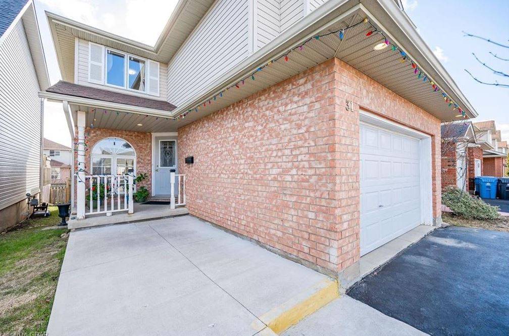 Guelph, ON N1G 5J8,31 Gosling GDNS #(Upper)