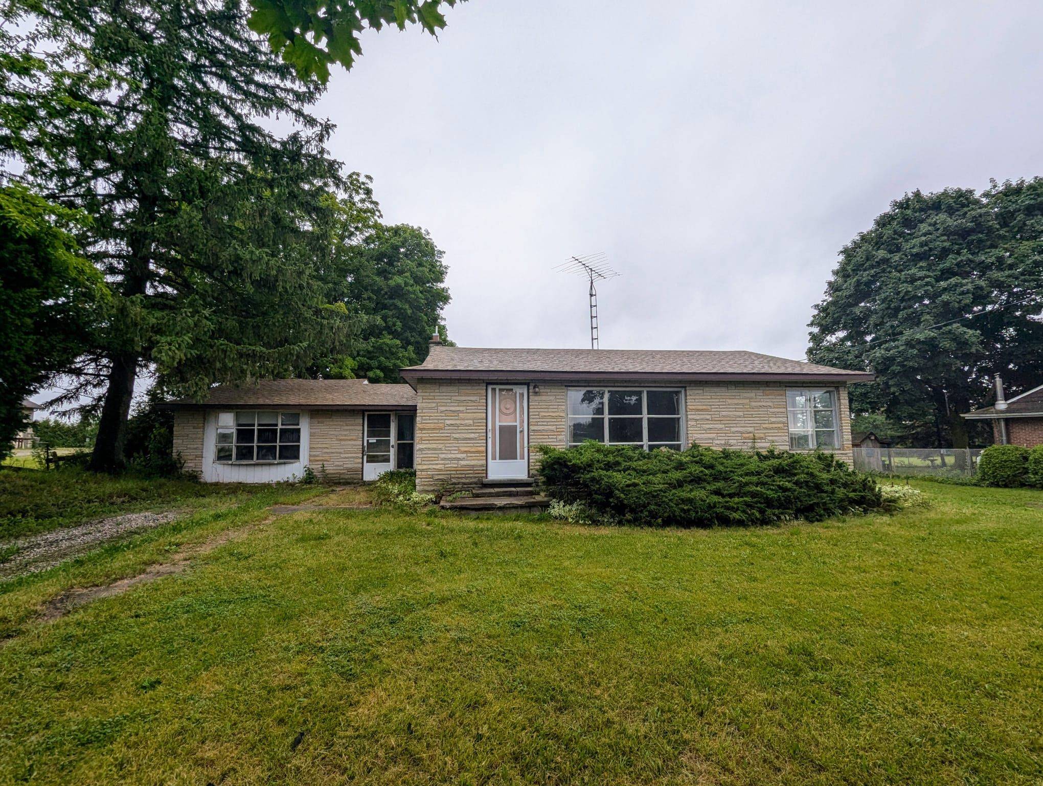 Puslinch, ON N3C 2V4,4515 Wellington RD