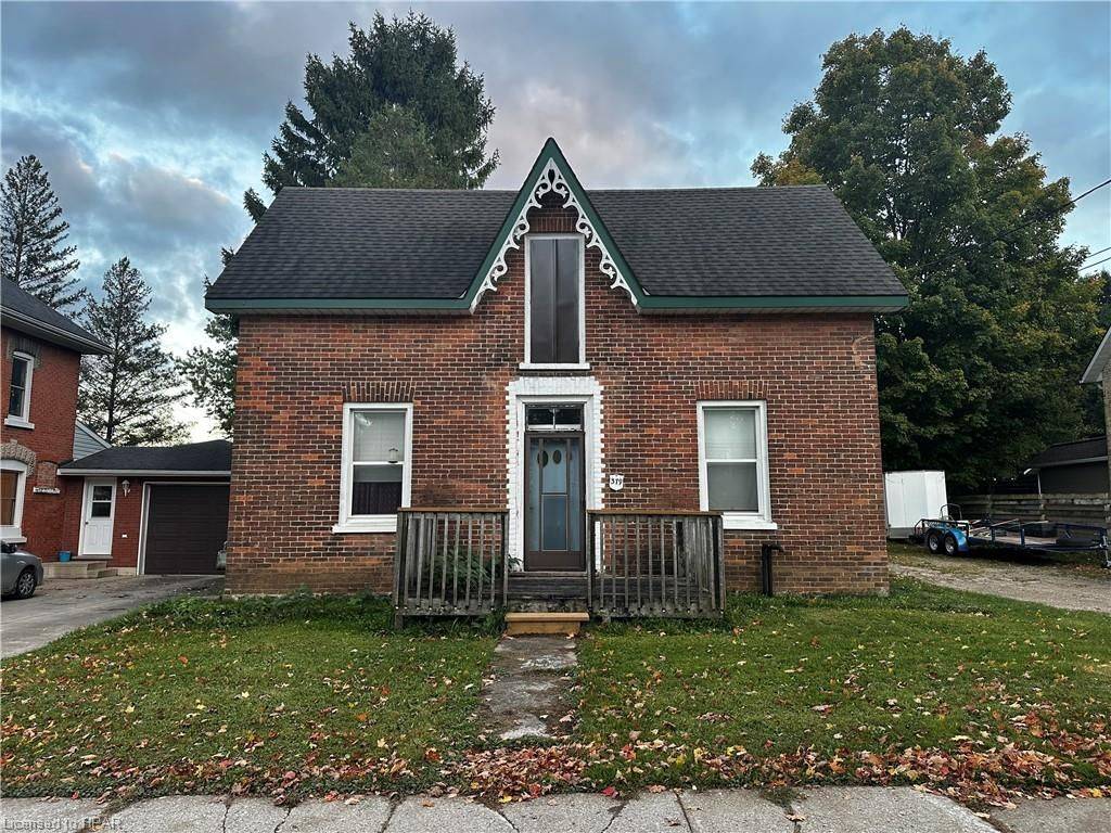 North Huron, ON N0G 2W0,379 FRANCES ST