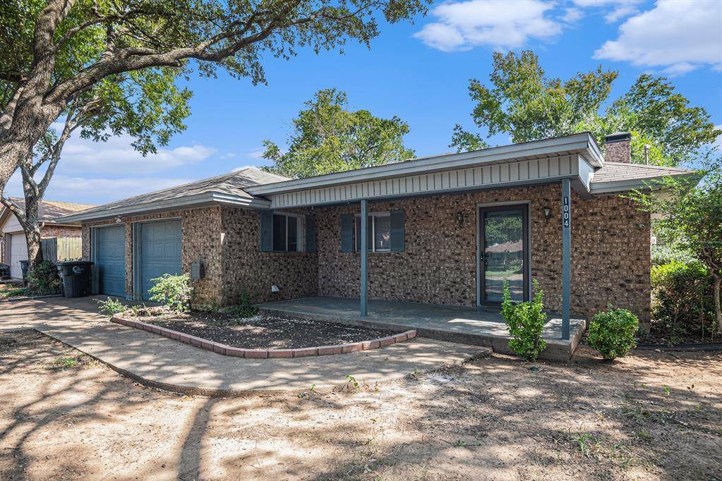 Cleburne, TX 76033,1004 Lena Street