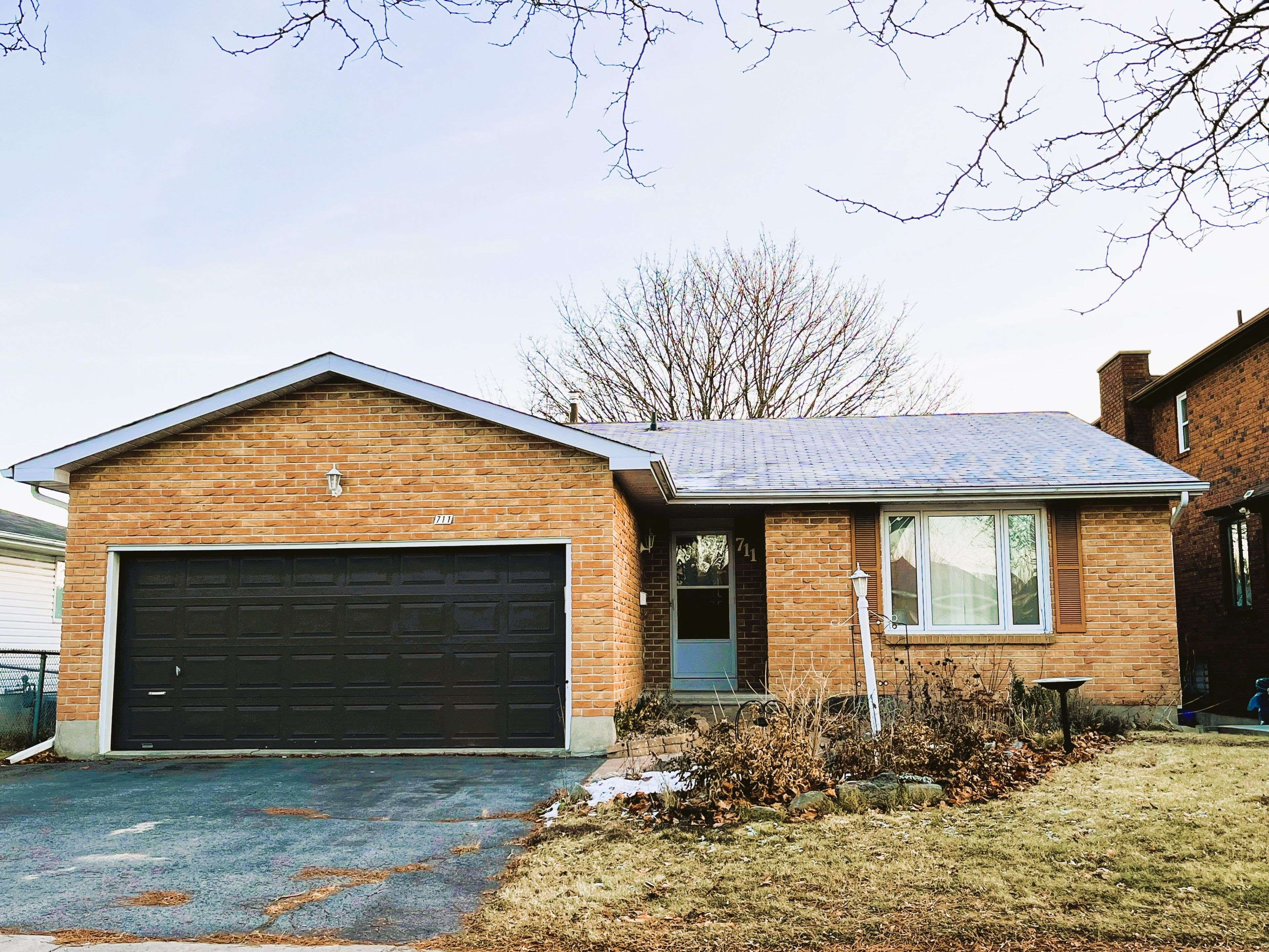 Kingston, ON K7M 8E6,711 Muirfield CRES