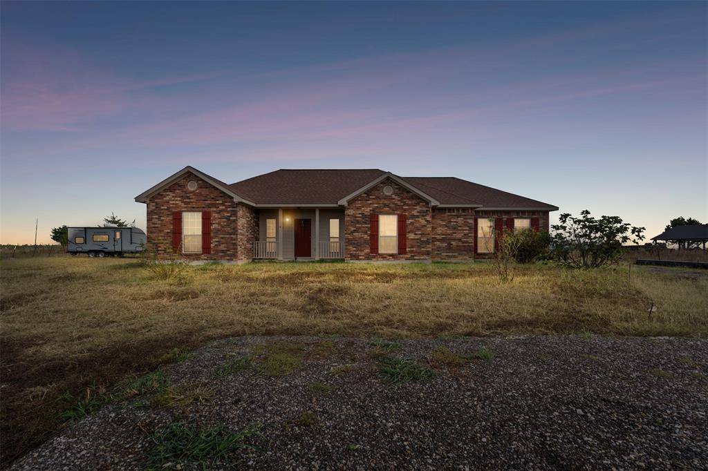 Grandview, TX 76050,11215 County Road 418